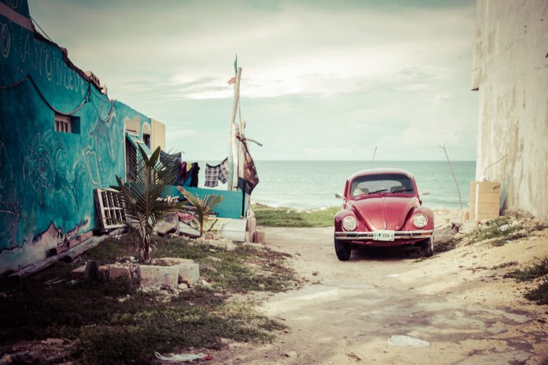 car-1093927_1920